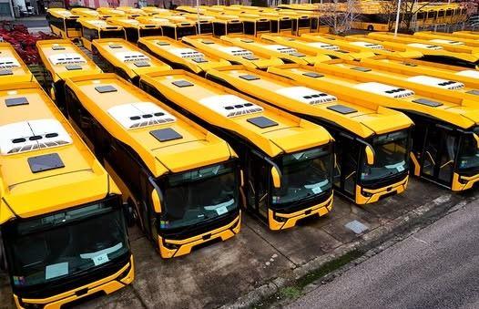 Maďarsko připravuje nákup 355 patrových a kloubových autobusů